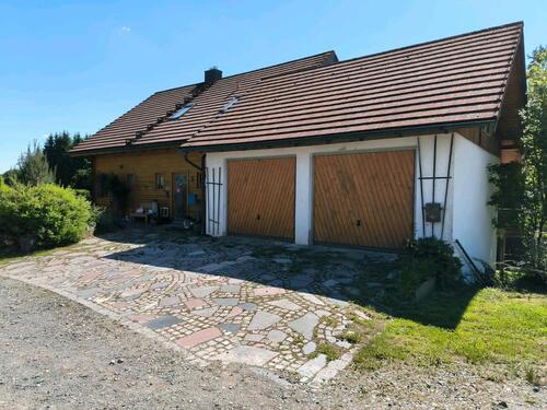 Foto - Familienhaus mit Einliegerwohnung, Garage & Scheunen