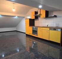 Dachgeschoss - 600,00&nbsp;EUR Kaltmiete, ca.&nbsp; 45,00&nbsp;m&sup2; in Lichtenfels (PLZ: 96215)