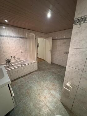 Foto - Haus zu vermieten - 1.250,00&nbsp;EUR Kaltmiete, ca.&nbsp; 200,00&nbsp;m&sup2;