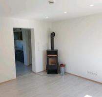 2,5 Zimmer Wohnung mit Klimaanlage, Kaminofen und Einbauküche - Neuendettelsau
