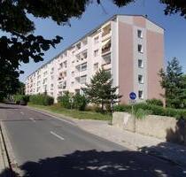 schöne 3-Raumwohnung mit Duschbad + Balkon - Riesa