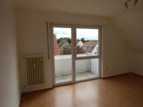 Foto - 3 Zimmer Dachgeschoßwohnung zur Miete in Stuttgart