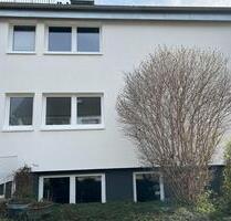 Stilvolle 3 Zim. EG Wohnung mit Gehobener Ausstattung ,EBK,Balkon - Schwaikheim