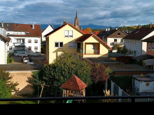 Foto - Gemütliche 4-Zimmer-DG-Wohnung - Komplett renoviert!