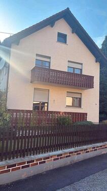 Foto - Ein-Zweifamilienhaus in ruhiger Wohnlage in Steinwiesen
