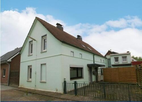 Foto - Haus mit 2 Wohnungen in Wilhelmshaven - Sanierungsbedarf