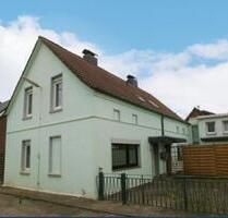 Haus mit 2 Wohnungen in Wilhelmshaven - Sanierungsbedarf