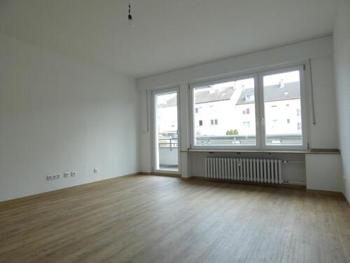 Foto - Dichterviertel: Erstbezug nach Sanierung! Helle 2-Zimmer-Whg. mit Balkon!