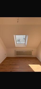 Foto - 3 Zimmer Dachgeschoßwohnung zur Miete in Garbsen