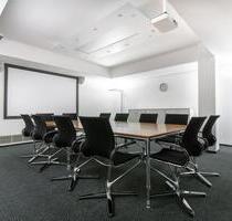 Privater Büroraum für 4 Person in Regus Leopoldstrasse - München Schwabing-Freimann
