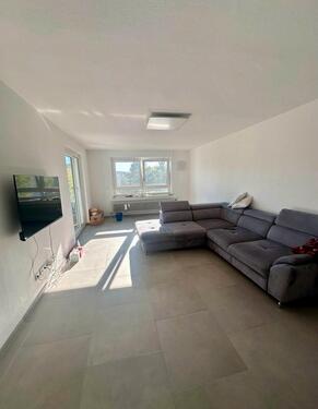 Foto - Top renovierte und lichtdurchflutete 2.5 Zimmer Wohnung Leonberg
