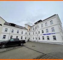 Gewerbe mit 4 Räumen, Küche und WC! Großer Parkplatz direkt am Haus! - Gera