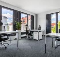 Privater Büroraum für 5 Person in Regus Leopoldstrasse - München Schwabing-Freimann