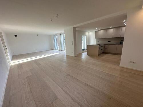 Foto - Moderne Souterrainwohnung mit Terrasse – inkl. Einbauküche