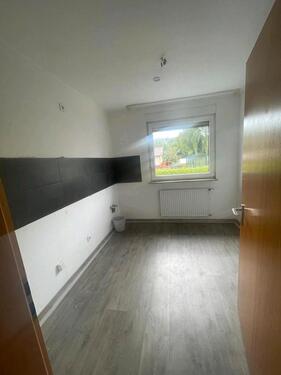 Foto - Wohnung 7 Zimmer - 860,00 EUR Kaltmiete,