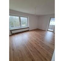 Schöne sanierte 2 Zimmer Wohnung mit Blick ins Grüne - Neumünster Brachenfeld/Ruthenberg