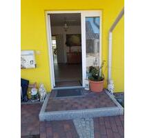 Einen Winkelbungalow Baujahr2019 - Damp