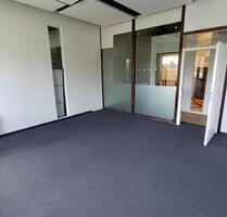 freundliche Büros in Barmstedt - 190,00 EUR Kaltmiete, ca.  9,00 m² in Barmstedt (PLZ: 25355)