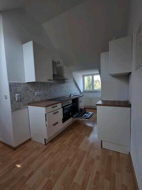 Foto - DG -Wohnung mit neuer EBK - WG geeignet