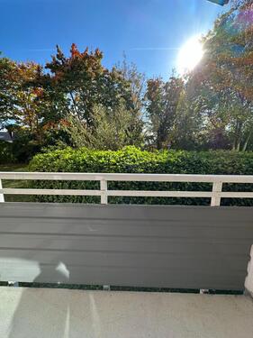 Foto - Helle, frisch renovierte 3-Zi-Whg mit neuer Küche 2 Loggien