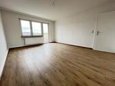 Foto - 5-Zimmer Wohnung - mit Balkon - 510,00&nbsp;EUR Kaltmiete, ca.&nbsp; 96,64&nbsp;m&sup2;