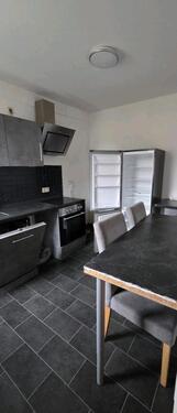 Foto - 2-Zimmer-Wohnung mit EBK - 374,00 EUR Kaltmiete, ca.  55,00 m²