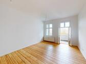 Foto - Renovierte 2-Zimmer-Altbauwohnung mit BALKON, modernem Duschbad und hochwertiger EBK