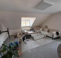 Moderne 2-Zimmer-Dachgeschosswohnung mit 2 Balkonen in Zentrum - Eitorf