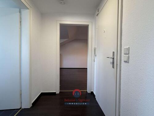 Foto - 2 Zimmer Dachgeschoßwohnung zur Miete in Krefeld