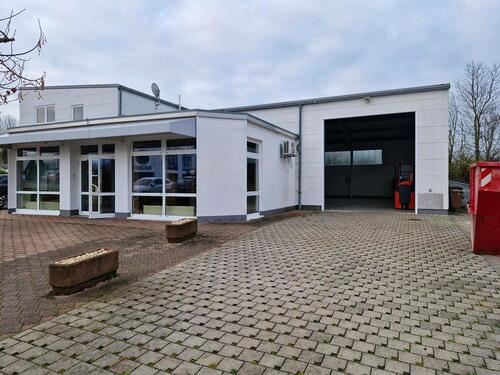 Foto - Lagerhalle mit Büro - 3.200,00&nbsp;EUR Kaltmiete, ca.&nbsp; 360,00&nbsp;m&sup2;