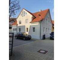 Sanierte 3-Zi-Wohnung mit hochwertiger Einbauküche im Zentrum Bad - Bad Urach