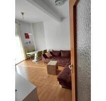 RT: Moderne helle 2,5-Zi.-Dachgeschoss-Wohnung mit Balkon+EBK - Reutlingen