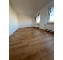 Frisch renovierte 2 Zimmer Wohnung zentral in Falkensee 55 qm