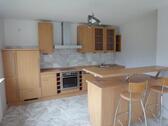 Foto - Großzügig geschnittene 2-Zimmer-Wohnung mit Balkon, EBK und Skyli