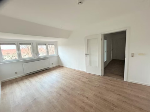 Foto - Zentral gelegene modernisierte Dachgeschosswohnung