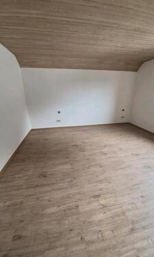 Foto - 4 Zimmer Wohnung -Küche - Bad- Balkon