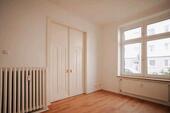 Foto - Renovierte 3 Zimmer Wohnung Altbau Hochparterre