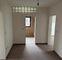 60 qm - City - Balkon - Stellplatz - Keller - Badewanne - Bad Driburg