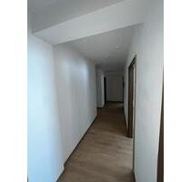 Großzügige 4-Raumwohnung mit Einbauküche im Zentrum von Schmölln