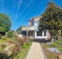 Großzügige Erdgeschosswohnung mit Terrasse & Garten in Mönchengladbach-Schrievers