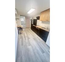 Komplett sanierte 1,5 Zimmer Stadtwohnung ohne Balkon - Lahr (Schwarzwald)