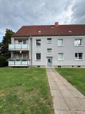 Foto - Preisgünstige und günstig geschnittene 2-Zimmer-Wohnung