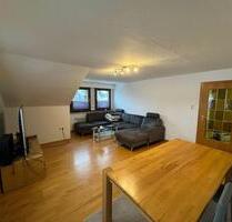 Helle drei Zimmer Dachgeschoss Wohnung Bonn- Röttgen