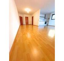 Schöne 2 Zimmer Dachgeschosswohnung für Singles oder Paare - Dillingen (Saar)