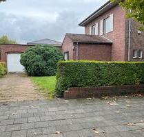 Einfamilienhaus zur Miete - 2.250,00 EUR Kaltmiete, in Dormagen (PLZ: 41539)