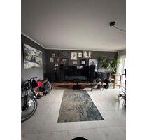 Helle 2-Zimmer-Dachgeschosswohnung mit Balkon - Pohlheim