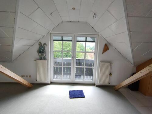 Foto - 1 Zimmer Dachgeschoßwohnung zur Miete in Hummeltal