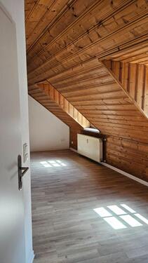 Foto - Gemütliche, sanierte Dachgeschosswohnung zu vermieten