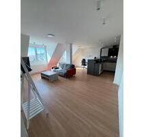 Helle, moderne 2-Zimmer-Wohnung mit Einbauküche ab 01.12. - Nürnberg Rabus