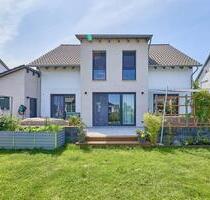 Großzügiges freistehendes Einfamilienhaus mit Garten in Messel